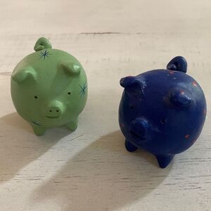 2 Ceramic Pigs 
